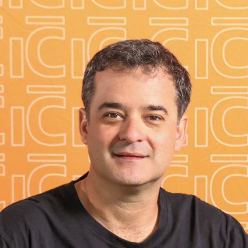Gonzalo Aguirre, Director — ResPets