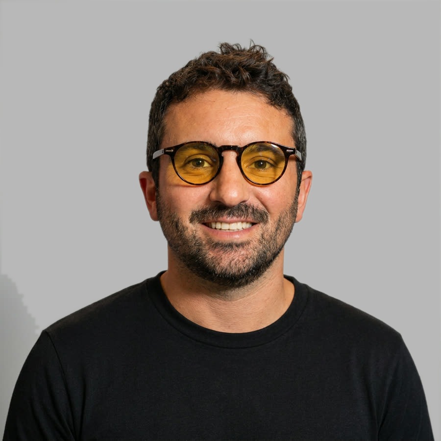 Maximiliano — Socio & Director de estrategia en DosZeis