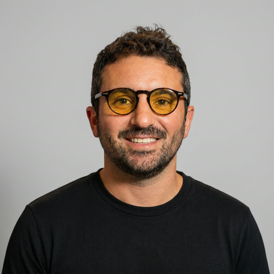 Maximiliano — Socio & Director de estrategia en DosZeis